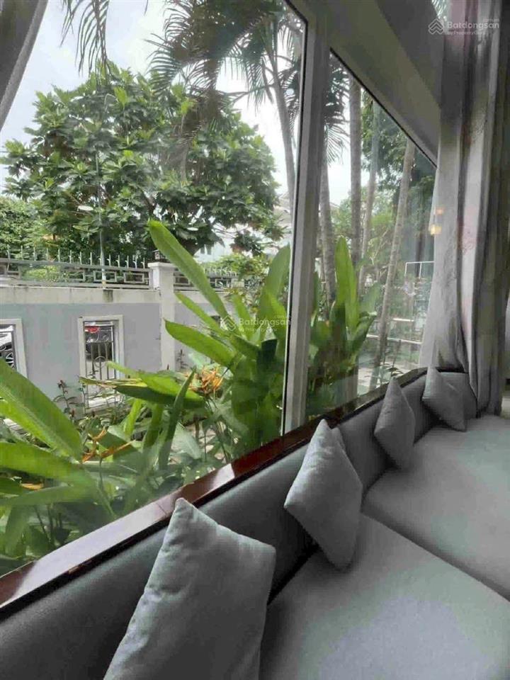 Chính chủ cần bán căn biệt thự 4 tầng  kdc phú mỹ đường hoàng quốc việt phường phú mỹ q7