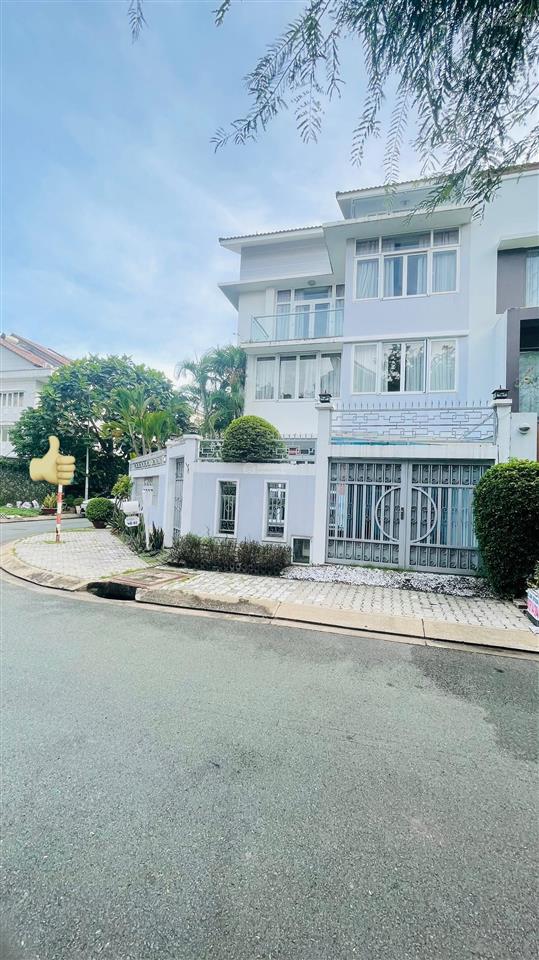 Chính chủ cần bán căn biệt thự 4 tầng  kdc phú mỹ đường hoàng quốc việt phường phú mỹ q7