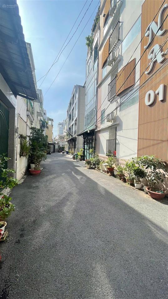 Chính chủ bán lô đất ngang 8m x 28m giá 24 tỷ  đường trần xuân soạn phường tân hưng quận 7.