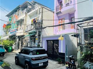 Bán nhà đẹp  1 trệt 3 lầu  giá hót chỉ có 10,5 tỷ  trần xuân soạn phường tân hưng quận 7.