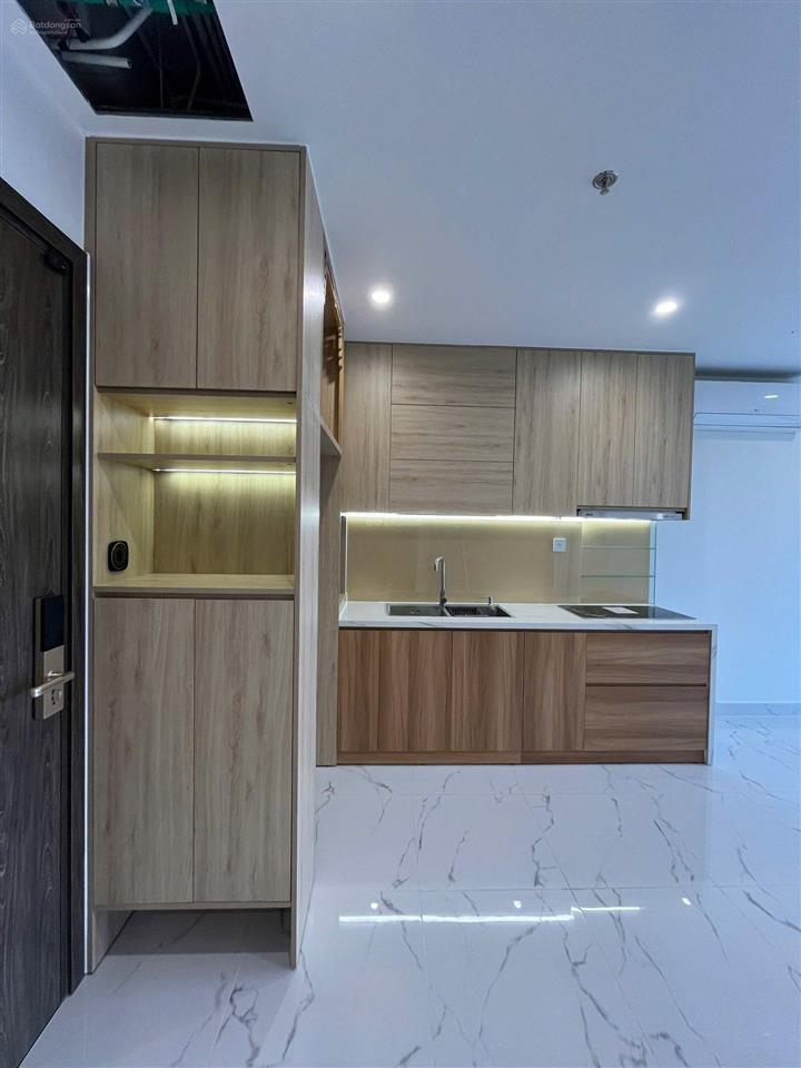 Căn 1pn+ nội thất gỗ cơ bản đầy đủ view thoáng gần vincomes vinhomes grand park the bevely solari
