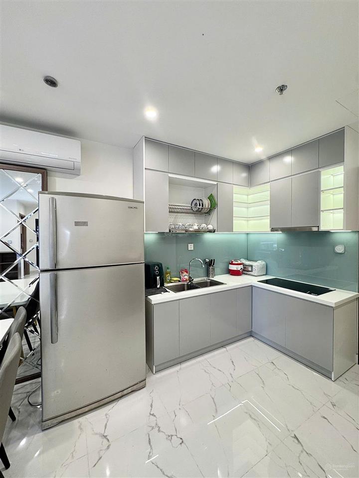 Cho thuê căn góc 2pn + 69m2 tại glory height