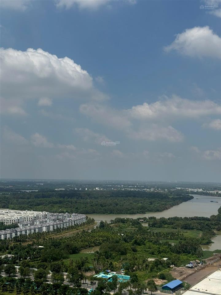 Bán căn 2 pn, 67m2 full nội thất giá chỉ 3,3 tỷ sẵn sổ công chứng ngay giá tốt t1/2026