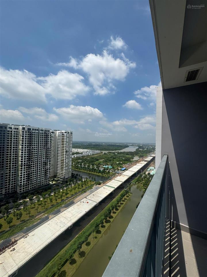 Bán căn 2 pn, 67m2 full nội thất giá chỉ 3,3 tỷ sẵn sổ công chứng ngay giá tốt t1/2026