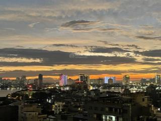 Bán nhanh căn 111m2. ban công hồ tây, tầng cao, d le roi soleil.