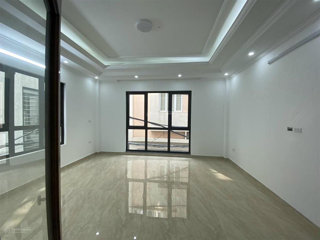 Cực hiếm nhà mới ôtô vào 55m2x6t lô góc phố đội nhân ba đình cực đẹp chỉ 17.5 tỷ