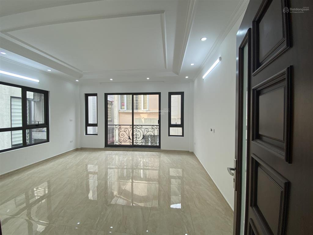 Cực hiếm nhà mới ôtô vào 55m2x6t lô góc phố đội nhân ba đình cực đẹp chỉ 17.5 tỷ