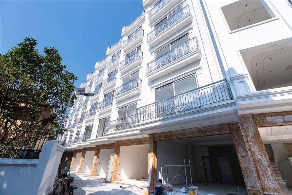 Bán nhà mới oto vào nhà tt phùng đan phượng 50m2x6t thang máy