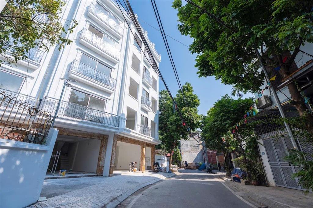 Bán nhà mới oto vào nhà tt phùng đan phượng 50m2x6t thang máy