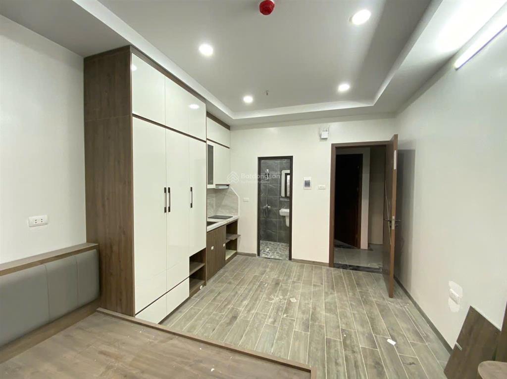 Bán tòa chdv thành thái cầu giấy 180m2x7t, dòng tiền 2.5 tỷ/năm