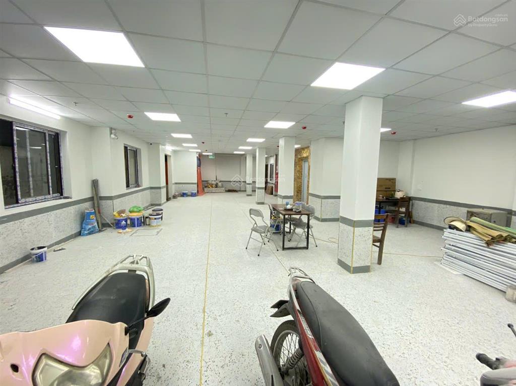 Bán tòa chdv 180m2x7t cực vip tại nguyễn khang cầu giấy doanh thu 2.5 tỷ/năm