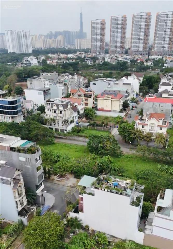 Nền đất biệt thự ngang 11m rất lâu mới xuất hiện ở kdc thế kỉ 21