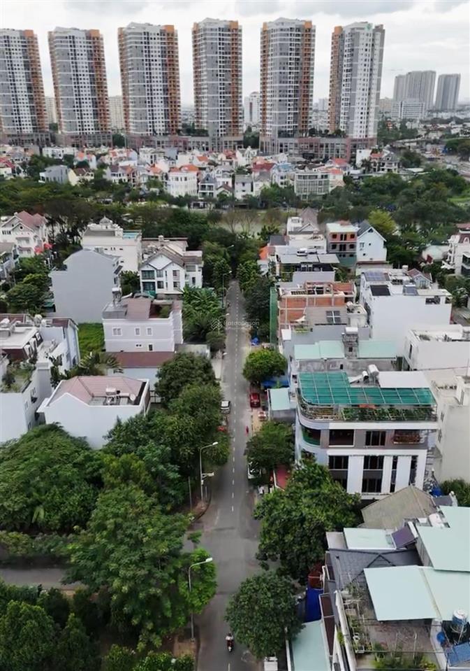Nền đất biệt thự ngang 11m rất lâu mới xuất hiện ở kdc thế kỉ 21