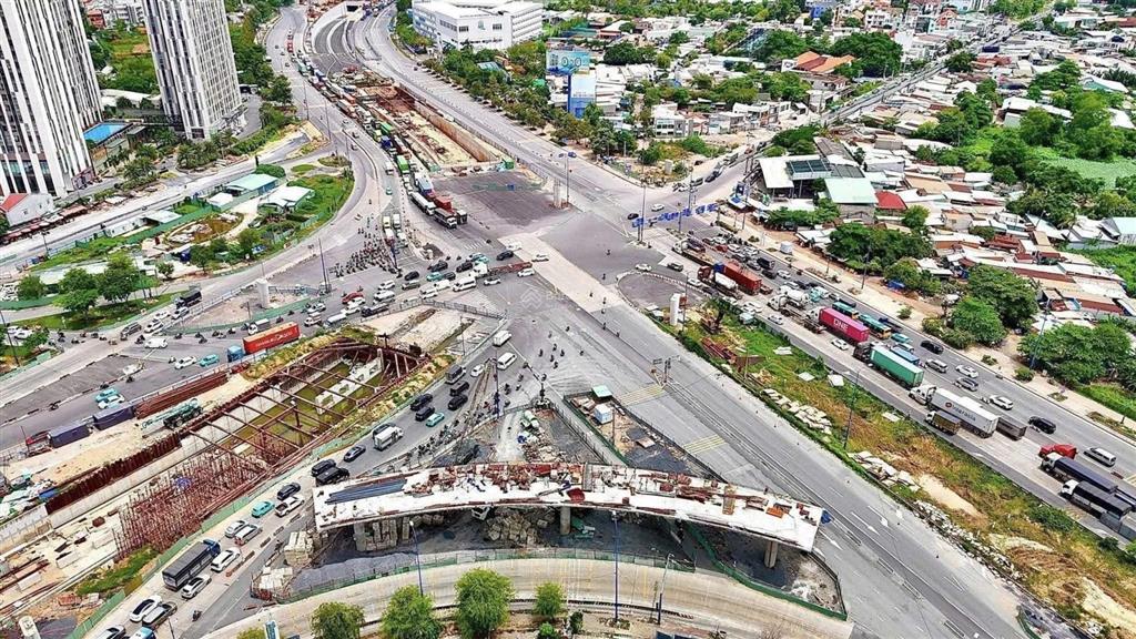 Lô đất mặt tiền nguyễn thị định lộ giới 40m xây cao 7 tầng