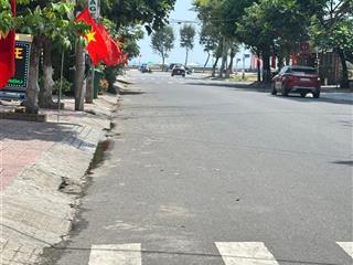 Nhà 2.5 tầng lô góc 2mt đường 7.5m cách biển chưa tới 100m trục thông biển