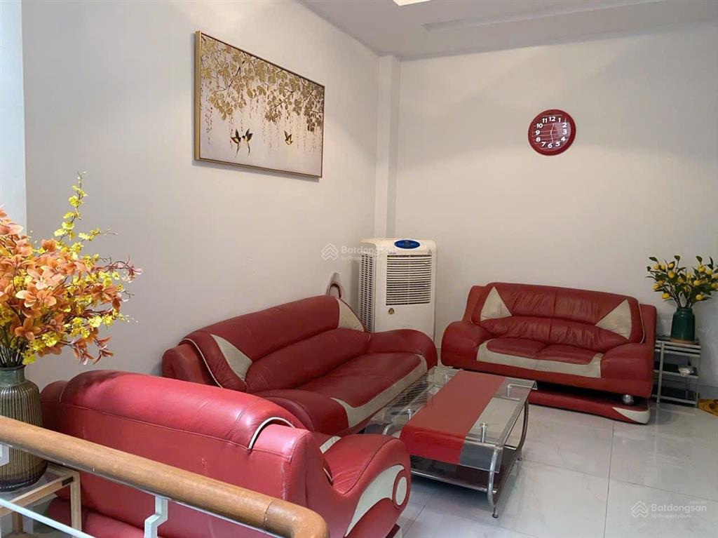 Nhà 4 tầng mặt tiền đường 3/2 kinh doanh sầm uất.  0905 712 *** đức sơn