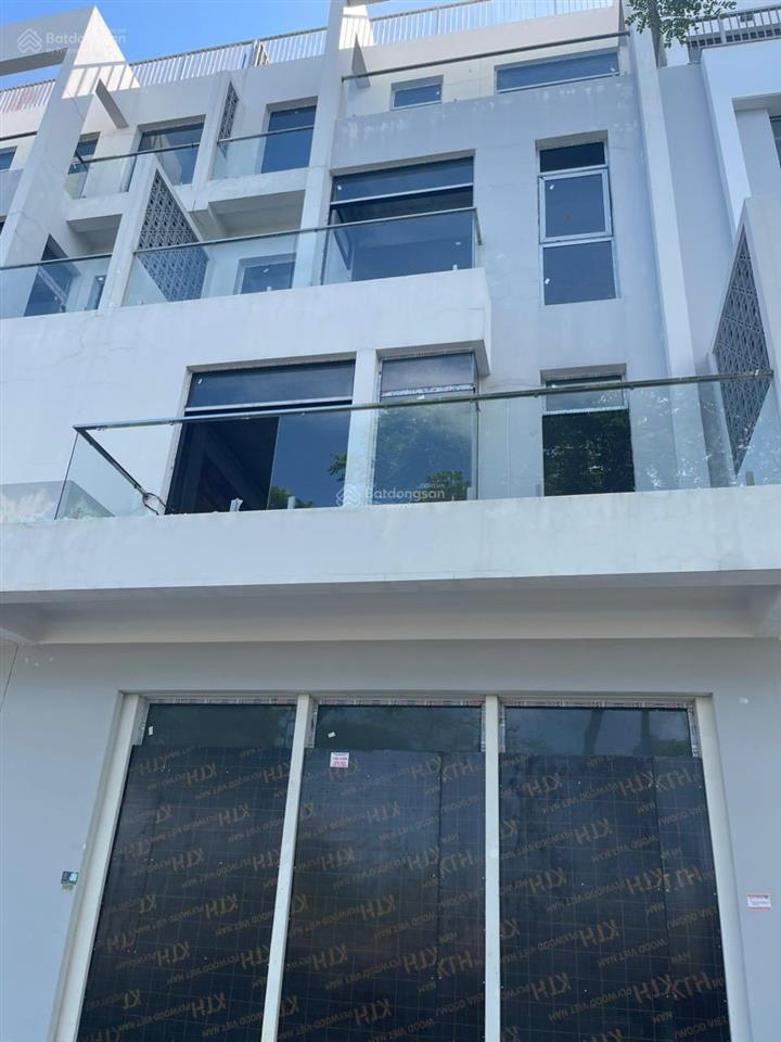 Shophouse mặt tiền hoàng thị loan đã hoàn thiện giá tốt