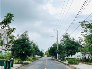 Siêu vip cặp đông nam kẹp công viên đường 7.5m