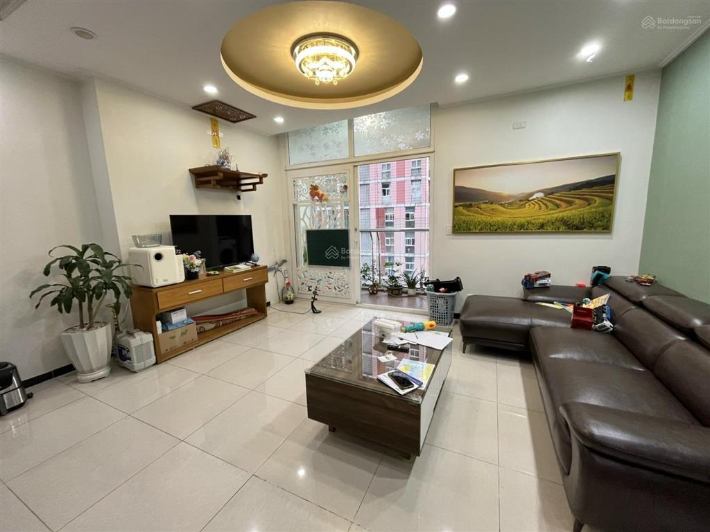 Gia đình cần bán gấp căn hộ usilk city, dt 116m2, gồm 3pn, 2vs giá rẻ nhất thị trường chỉ 6.25 tỷ