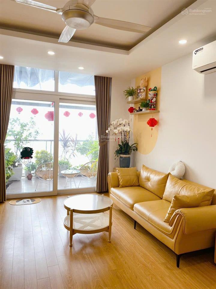 Gia đình cần bán căn hộ chung cư usilk city. dt 88m2. ban công vườn treo. căn cực hiếm, hướng nam