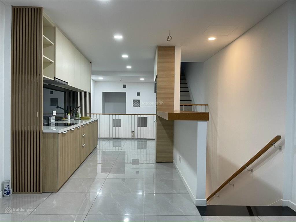 Quận 6, 7,7 tỷ  nhà mới  khu biệt lập đẳng cấp, thiết kế hiện đại. có chỗ đậu ô tô, công viên