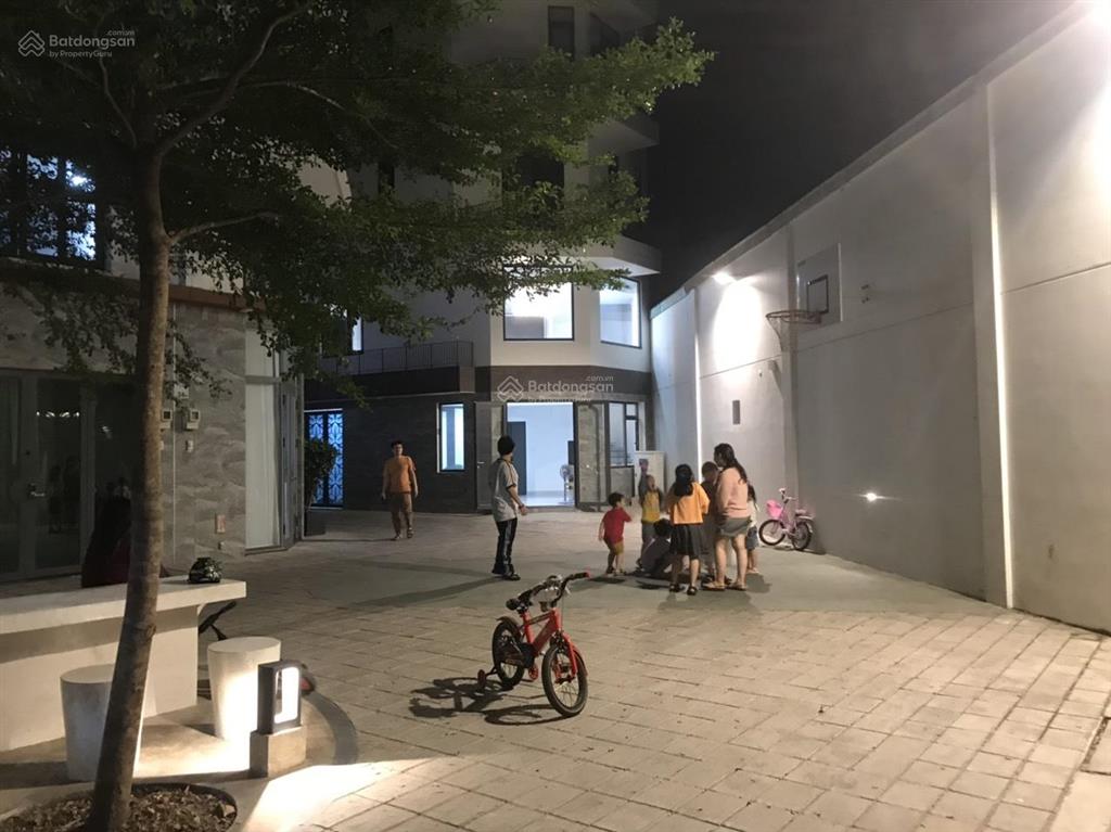 Quận 6, 7,7 tỷ  nhà mới  khu biệt lập đẳng cấp, thiết kế hiện đại. có chỗ đậu ô tô, công viên