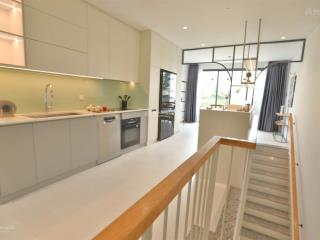 Nhà đẹp khu compound quận 8 full tiện nghi, 4pn, thang máy, xe hơi đậu trong nhà giá chỉ 8,25 tỷ