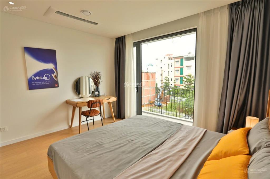 Nhà đẹp khu compound quận 8 full tiện nghi, 4pn, thang máy, xe hơi đậu trong nhà giá chỉ 6.8 tỷ