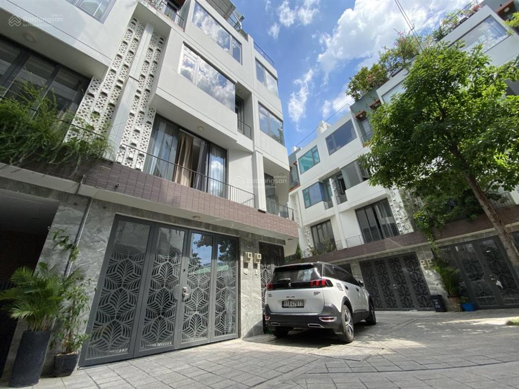 Nhà 5 tầng compound cao cấp quận 6 xe hơi đậu trong nhà giá tốt 7,7 tỷ an ninh, dân trí cao