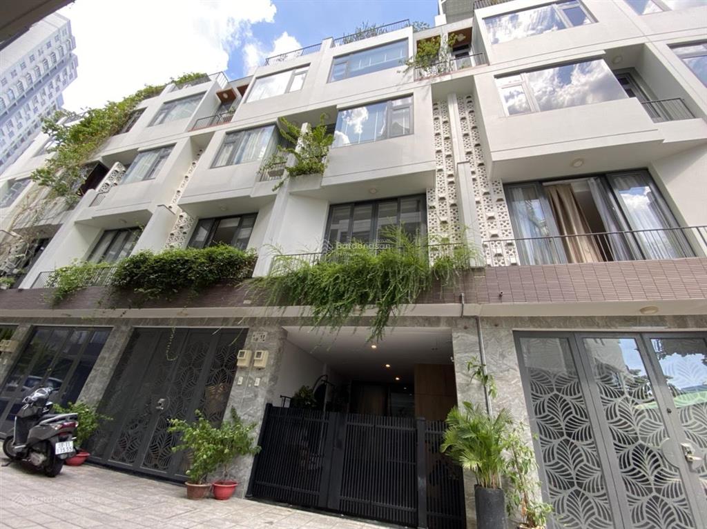 Nhà 5 tầng compound cao cấp quận 6 xe hơi đậu trong nhà giá tốt 7,7 tỷ an ninh, dân trí cao