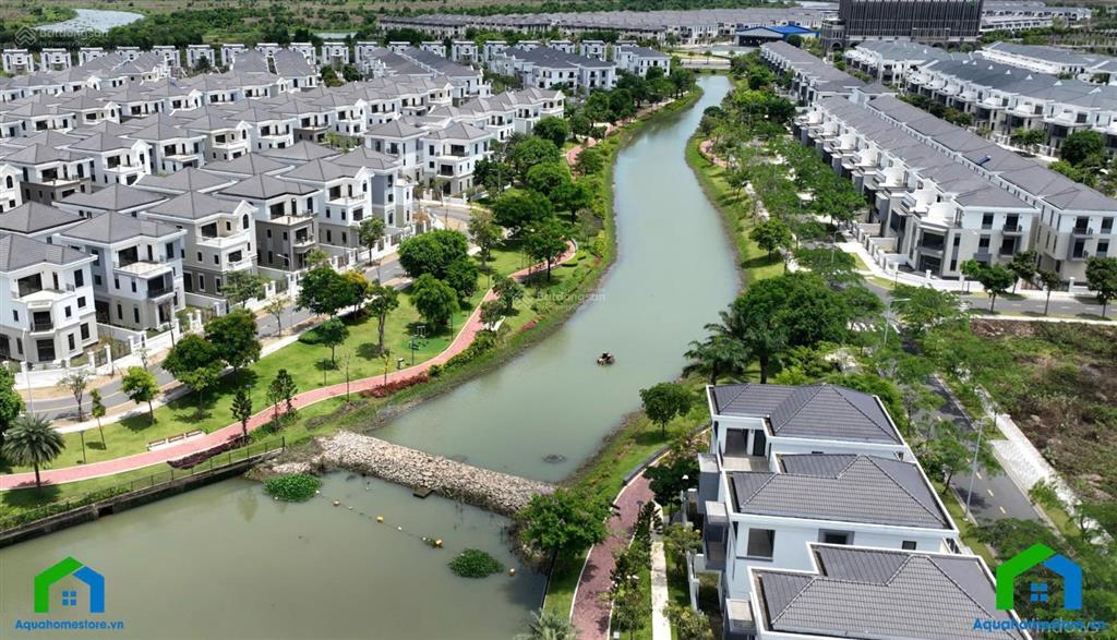 Bán biệt thự góc ngang 12m dài 20m giá 52tr/m2, đã nhận nhà, năm sau có sổ, bao giá toàn thị trường