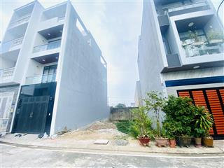 Bán gấp nền đất 80m2 full thổ cư. gần chợ cầu sáng, đường nhựa ô tô, sổ hồng riêng. dân trí cao