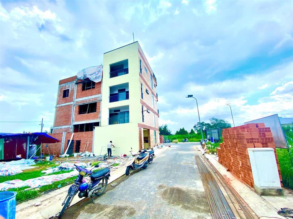 Chính chủ cần bán gấp nền đất 88.6m2 đường nhựa 12m. gần ngay chung cư akari  ehome 3 võ văn kiệt