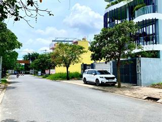 Có tiền mua lô này đẹp. 165.4m2 full thổ cư 100%. mt đường nhựa 20m. gần bệnh viện chợ rẫy 2