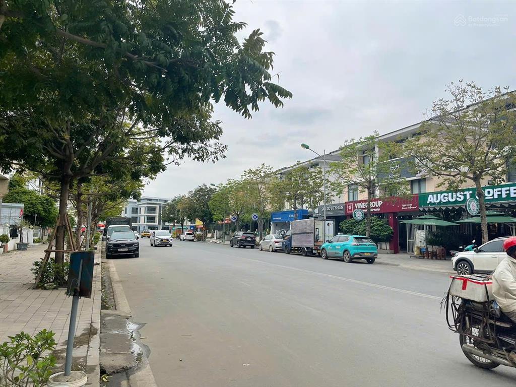Cần chuyển nhượng căn biệt thự 202m, an phú shop villa  tập đoàn nam cường 0989 325 ***