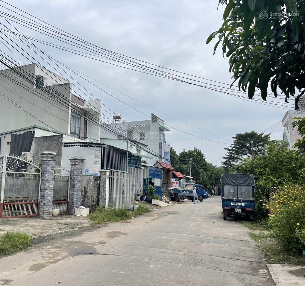 Bán (7.0 x 38.5) = 268 m2 đất hẻm 217 nt minh khai kp9phú hoà  xin  0964 859 ***  trân trọng!