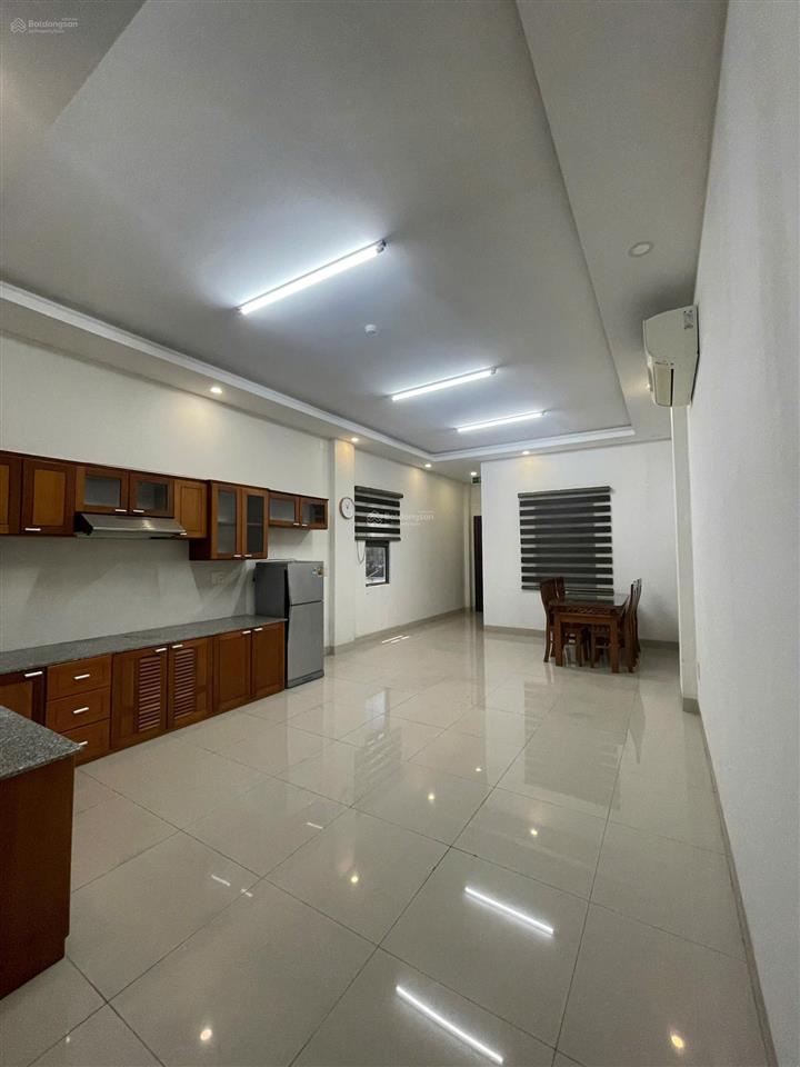 Cho thuê căn hộ 3 giường + bếp siêu rộng mặt tiền nguyễn văn thoại, giá 8.5 triệu/th