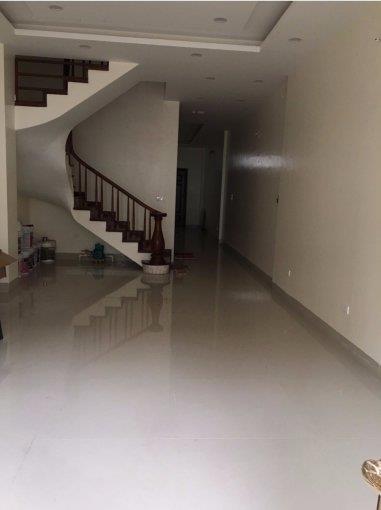 Chính chủ cho thuê, nhà 5 tầng mặt tiền đường ái mộ, có chỗ để xe, 80m2, thông sàn, kd, vp...