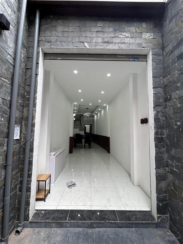 (chính chủ) cho thuê ngõ diện tích 60m2 x 3 tầng tô hoàng 4 phòng ngủ, 3 vs, 1 phòng khách, 1 bếp