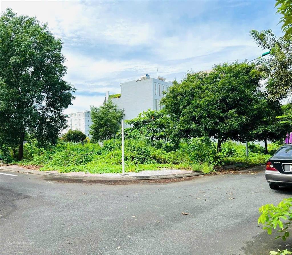 Cần bán đất nền 200m đối diện công viên nam long, liên phường, quận 9, giá 74 tr/m2