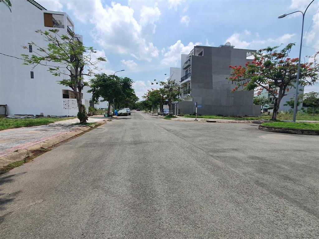 Cập nhật giỏ hàng mua  bán nhà, đất khu topia khang điền (tháng 11/2025)