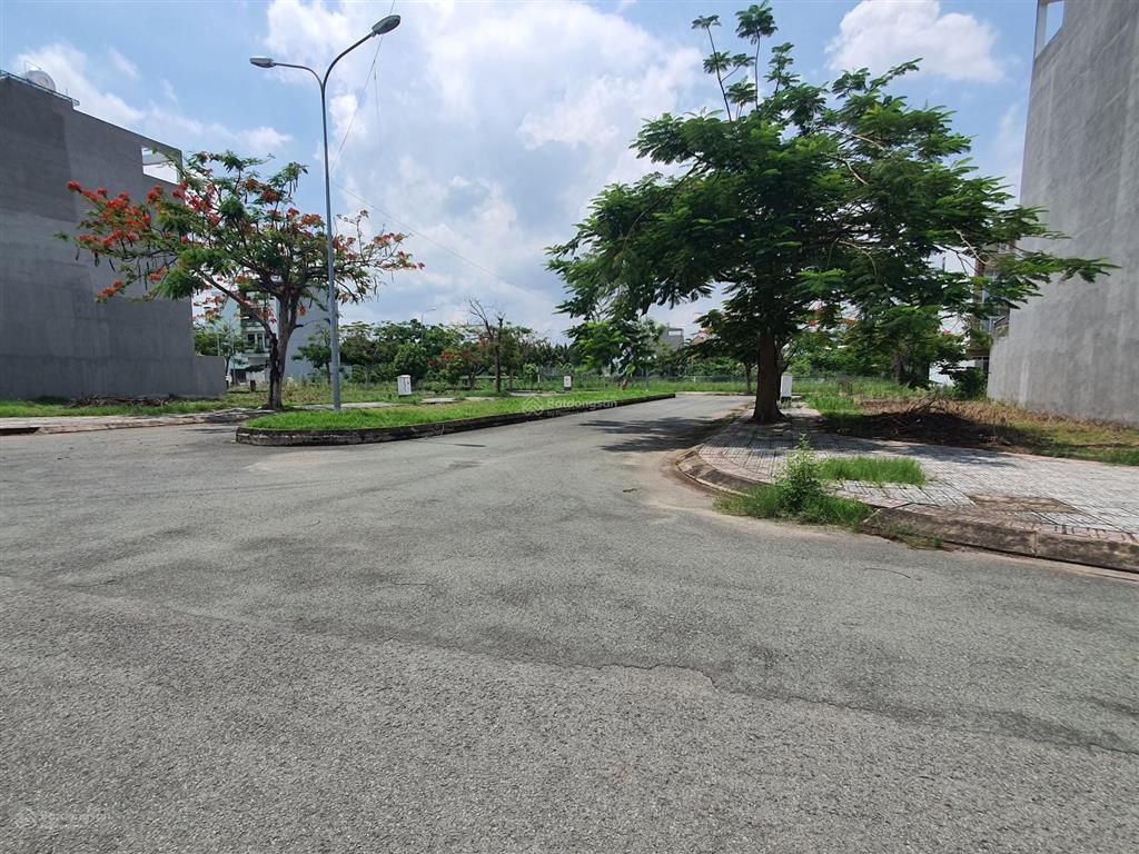 Cập nhật giỏ hàng mua  bán nhà, đất khu topia khang điền (tháng 11/2025)