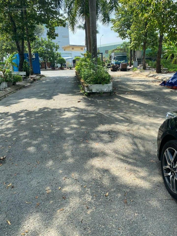 Cần bán đất nền hẻm 68 bưng ông thoàn 8x20m giá 65 tr/m sổ riêng