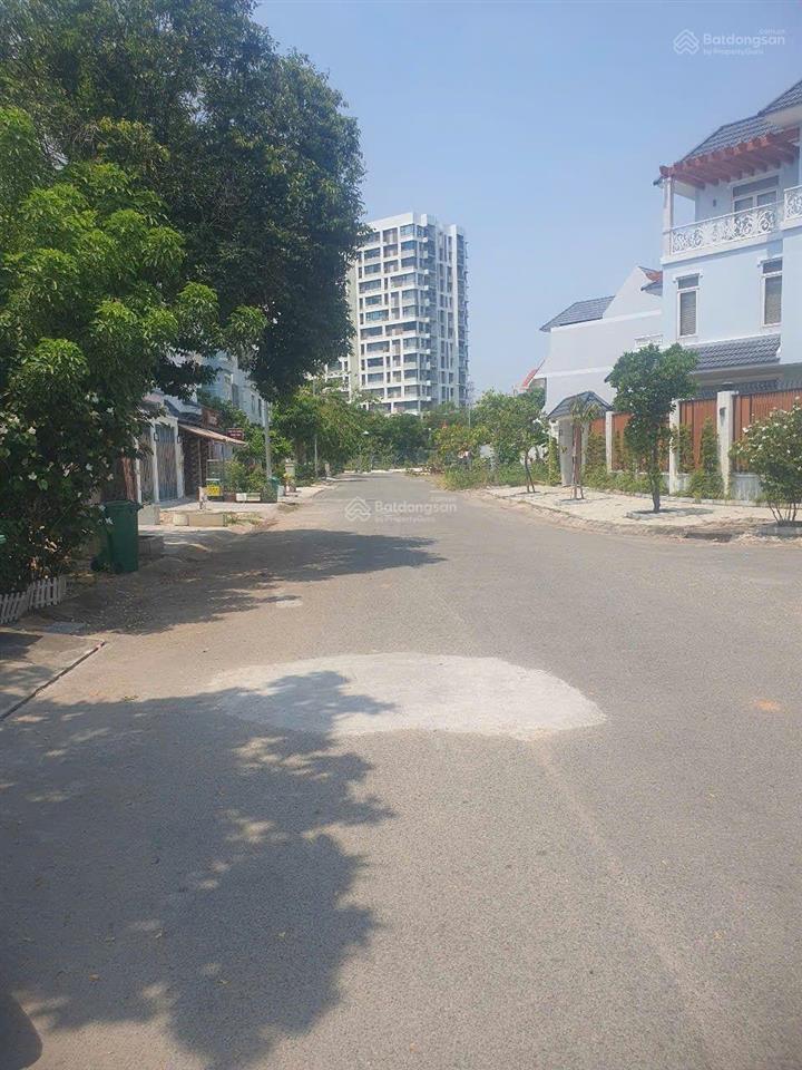 Bán nhanh lô đất 10x20m trục 12m đối diện công viên lớn gần global city giá 77,8 tr/m2