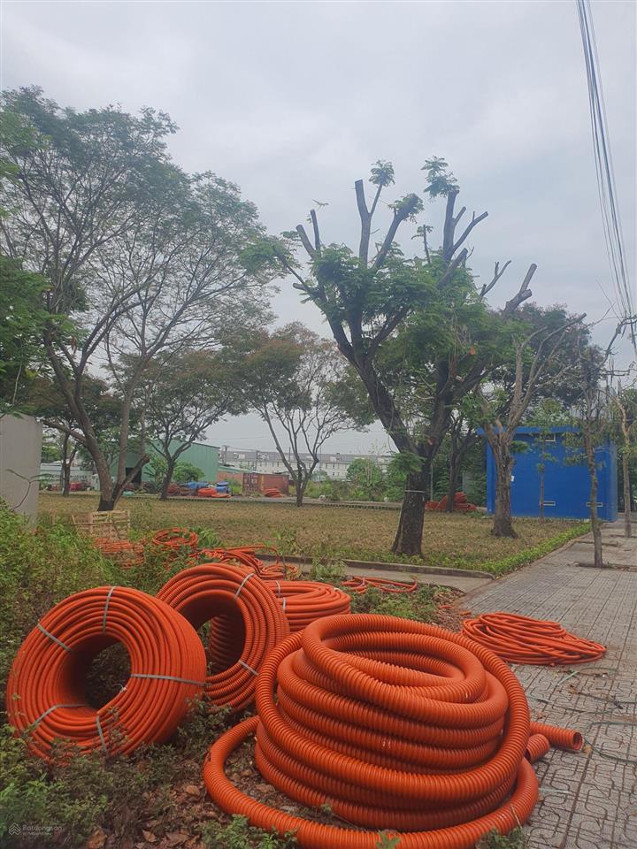 Cần bán nhanh 318m đất đối diện sông ngay liên phường giao bưng ông thoàn quận 9 giá tốt