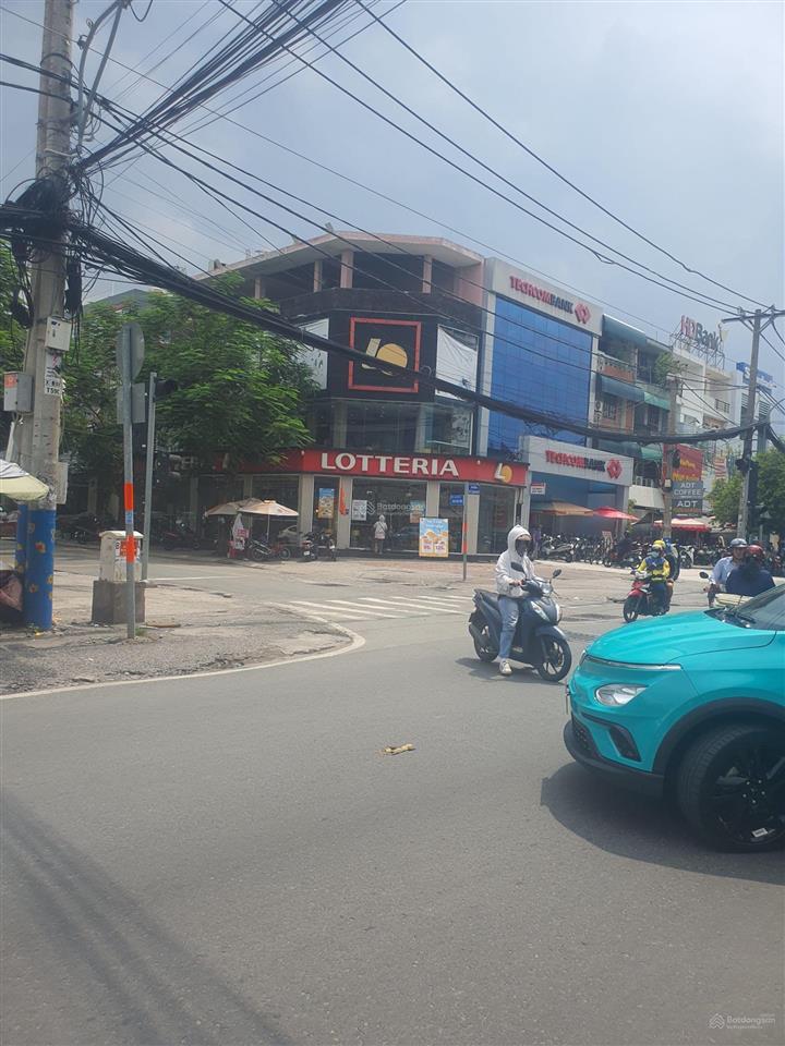 Bán nhanh nhà 1 trệt 3 lầu mặt tiền đỗ xuân hợp quận 9 giá 21,5 tỷ