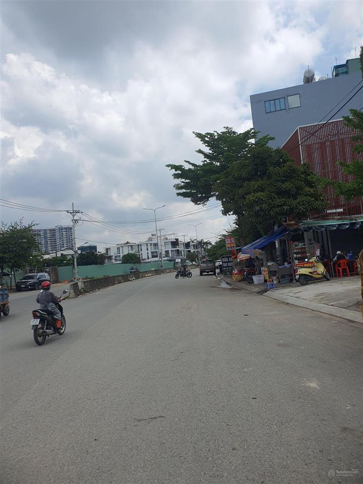Bán nhanh 85m2 đất sổ riêng mặt tiền đường liên phường (lộ giới 30m) quận 9 giá tốt