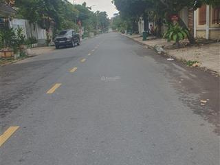Bán nhanh lô góc 2 mặt tiền đường 16m ngay cầu xây dựng quận 2 giá 9,6 tỷ