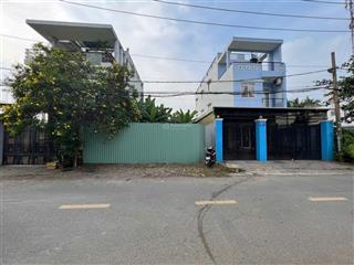 Bán nhanh biệt thự 1 trệt 2 lầu đường 835 ngay vòng xoay phú hữu quận 9 giá 16,5 tỷ