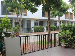 Bán nhanh 90m trục đường xe hơi liên phường quận 9 giá 7,7 tỷ